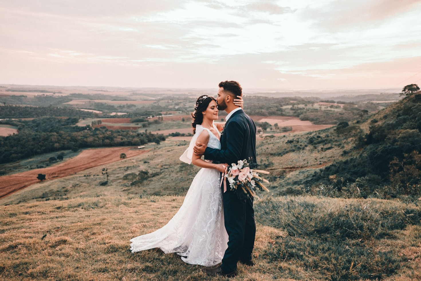 Essential Tips for a Perfect Wedding Photoshoot