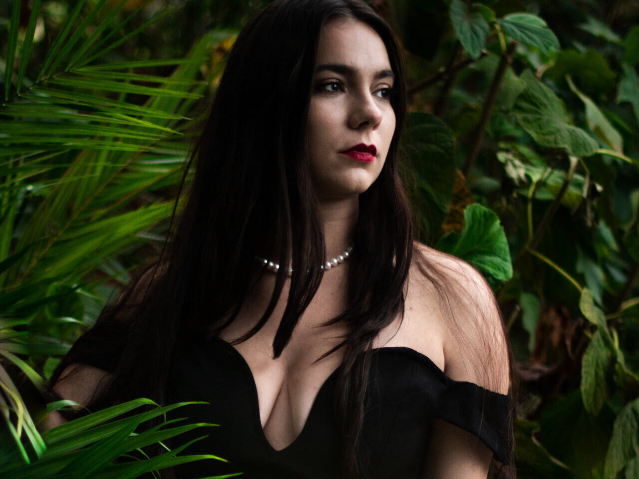 Portret fotografic profesional realizat in lumina naturala, fotografie artistica de portret Adi Albulescu Ramnicu Valcea